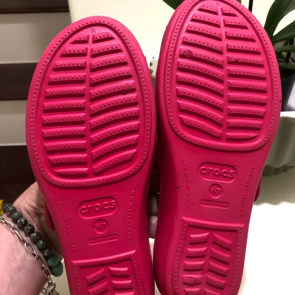 CROCS Patricia Wedge Sandals Vibrant Pink - Picture 4 of 6
